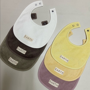 얼쓰빕 턱받이 새상품