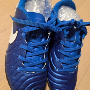 나이키 티엠포 풋살화 200