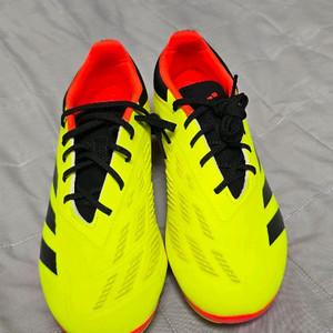 아디다스 프레데터 엘리트FG J 축구화 이미지