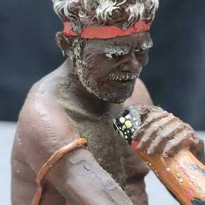 호주 원주민 조각상