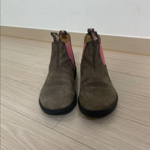 블런드스톤 브라운 220