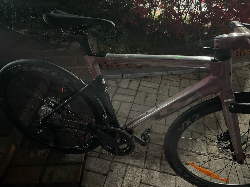 첼로 엘리엇 E8 새상품 소진시까지 소비자가 4,800,000 이미지