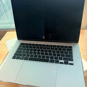 맥북 에어 15인치 M3 256G 이미지