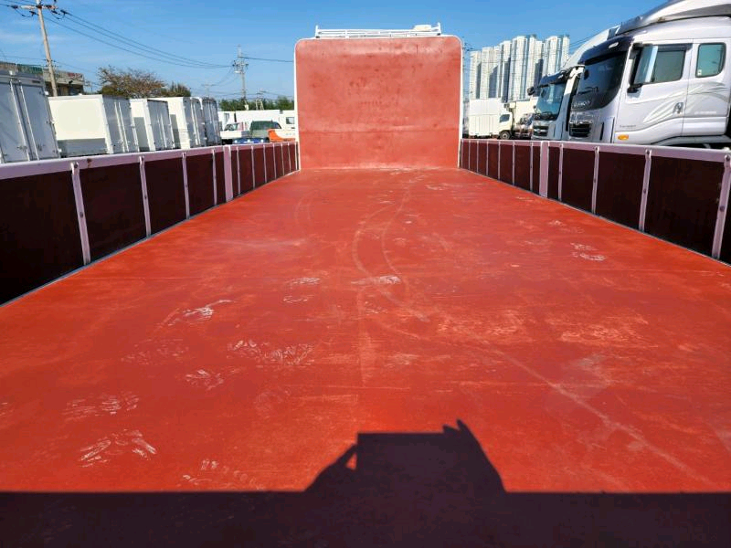 메가트럭 4.5톤 앞축 7.4카고 2015년--4