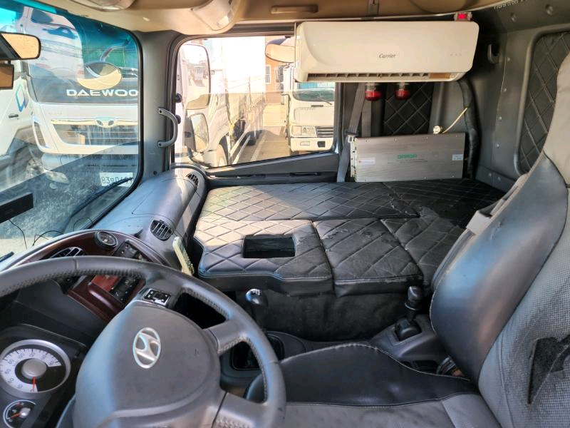 메가트럭 4.5톤 앞축 7.4카고 2015년--7