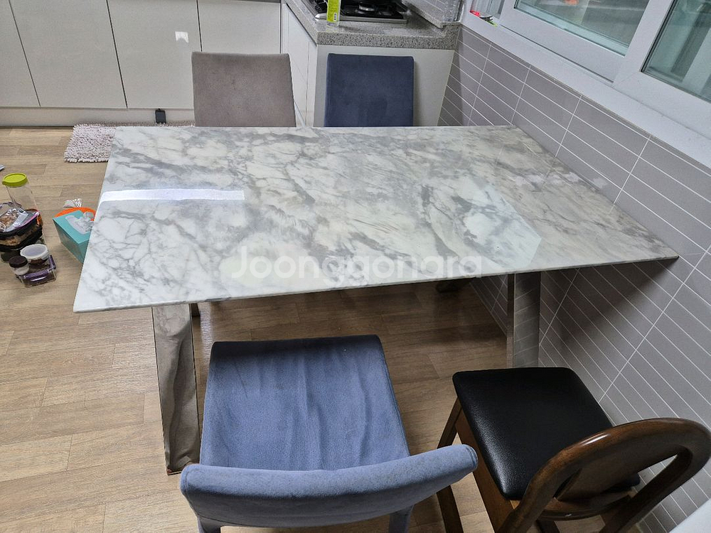 4인용 대리석 식탁+의자 세트 판매--1