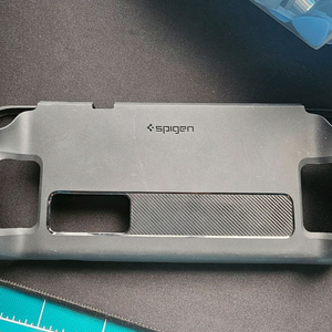 슈피겐 스팀덱 러기드아머 케이스