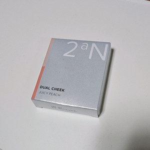 투에이엔 듀얼치크 쥬시 피치