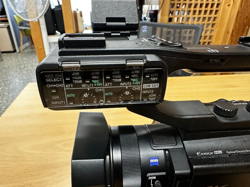 소니 pxw z90 4K 캠코더 이미지