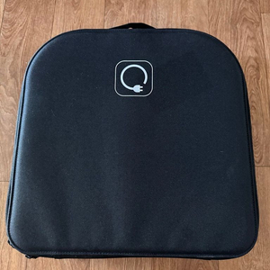 벤츠 정품 전기차 충전기 & 케이스 팝니다.