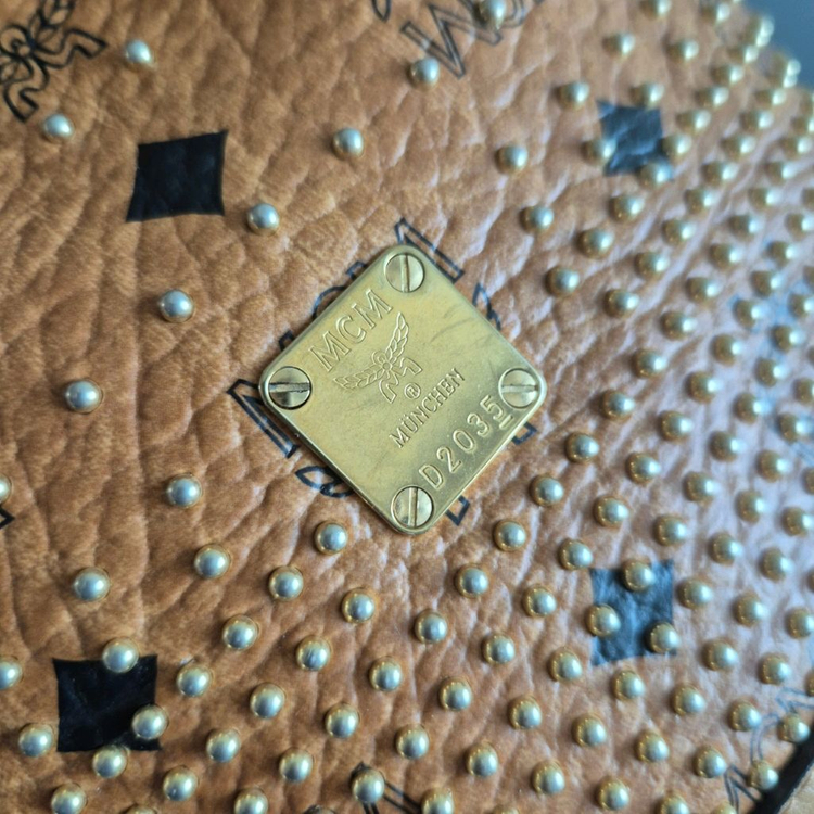 MCM 미니 드로우 스트링백 골드 비세토스 크로스백 숄더백--4