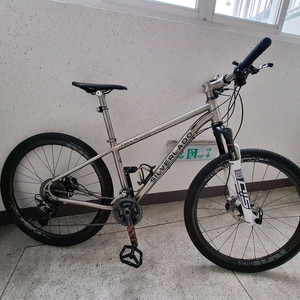 첼로 실버라도90 티타늄자전거