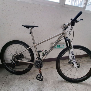 첼로 실버라도90 티타늄자전거