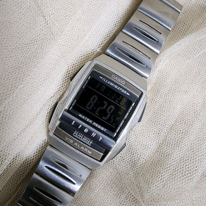 빈티지 카시오 A220 퓨처리스트 메탈 전자시계