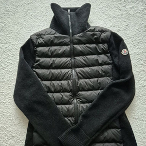 몽클레르 니트패딩