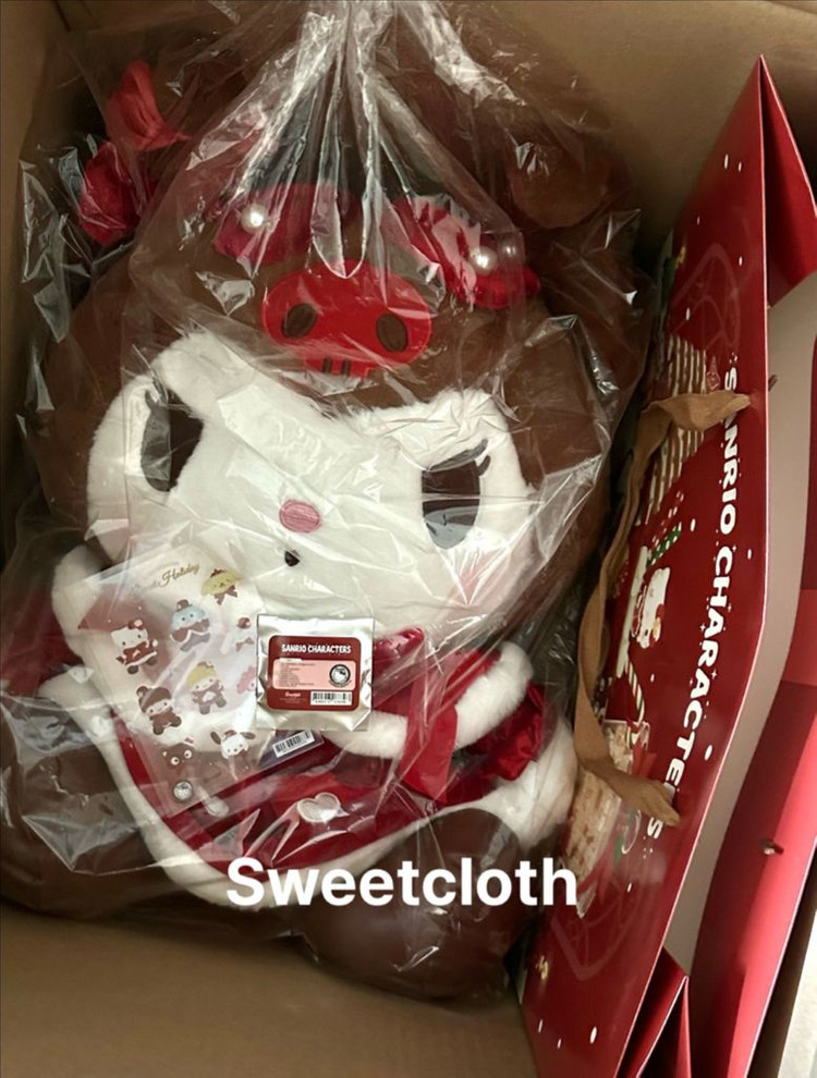 [새상품 팝업 한정판,절판]포차코 산리오 홀리데이 대형인형--1