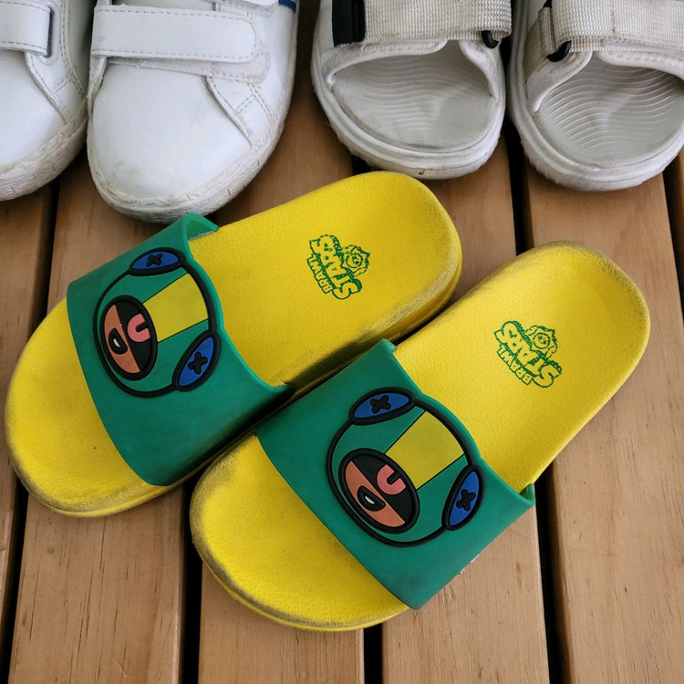 아동 운동화 샌들 슬리퍼 일괄 팝니다.--3