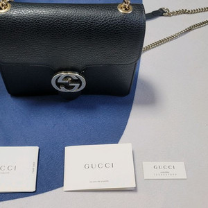 구찌 인터로킹 체인 숄더백 블랙