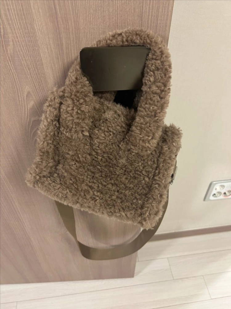 Gu 뽀글이 가방 이미지