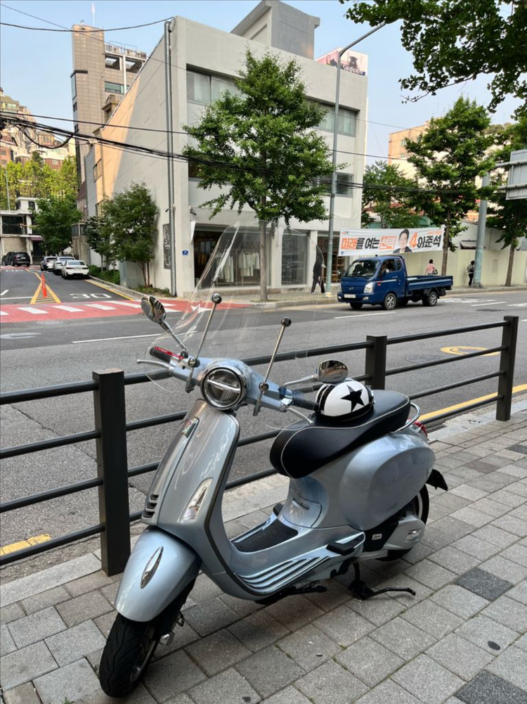 베스파 프리마베라s 125 델리카토그레이 이미지