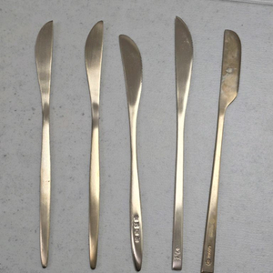놋 나이프 새상품 맨오른쪽은 보관잘못으로 색 변함