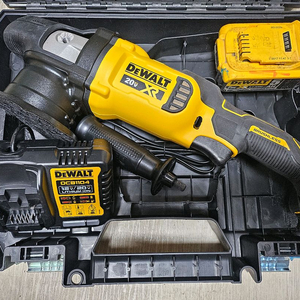 디월트 브러쉬리스 충전 광택기 폴리셔 미사용품 세트