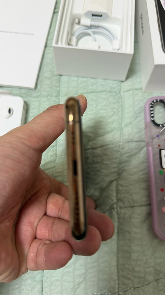 아이폰 xs 256 골드 s급 98% 배터리--6