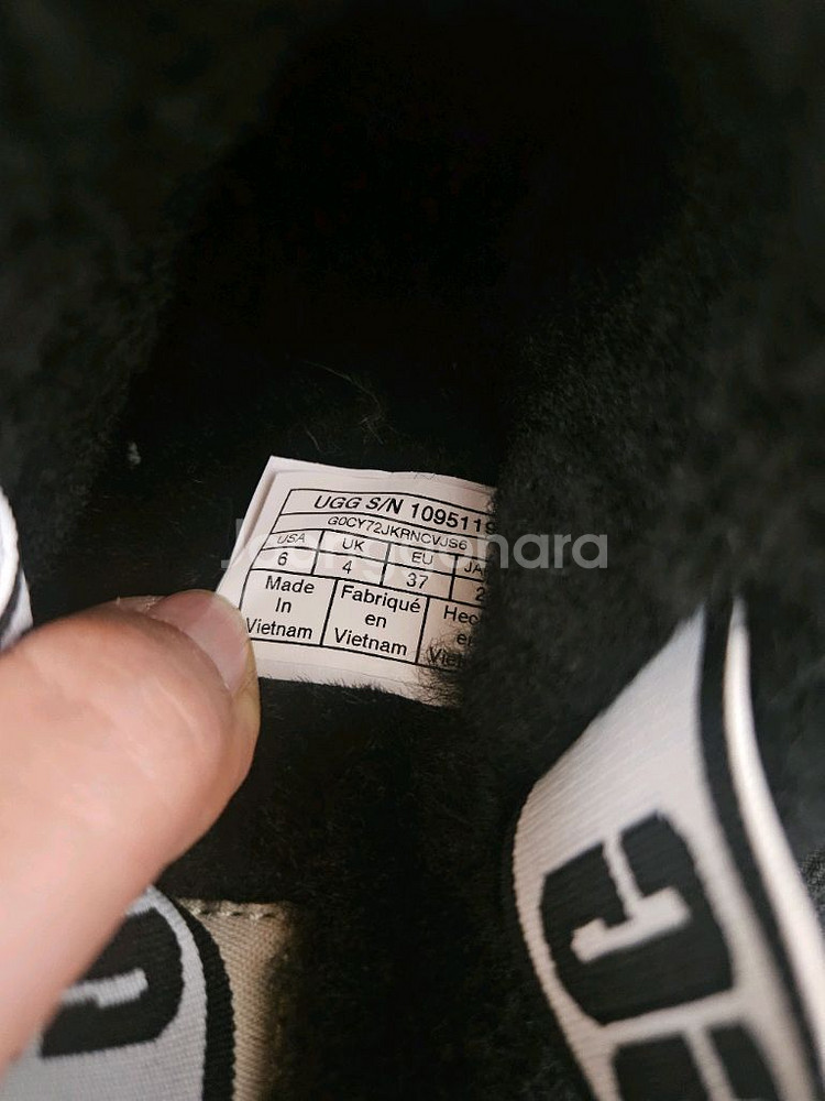 미국 어그 플러프예 슬라이드 우먼 us6, 230사이즈 새상품 블랙--4