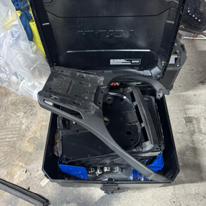 오토바이 탑박스 브라켓