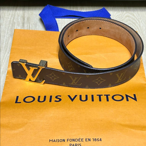 루이비통 명품 금장 벨트 거의 신품급 (남여공용)