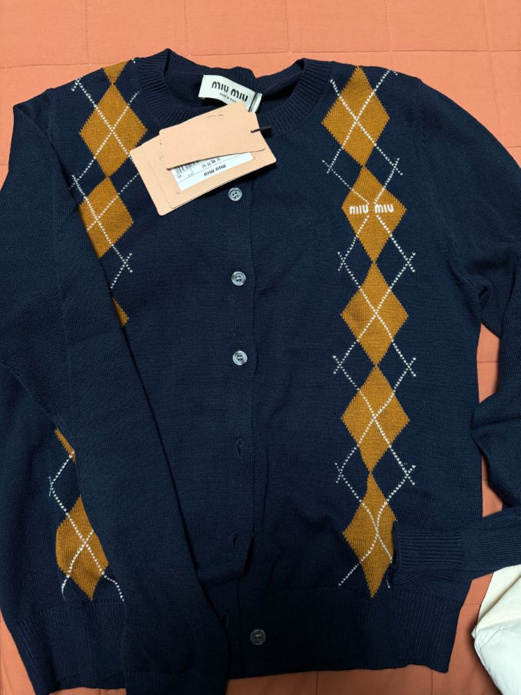미우미우 가디건--2