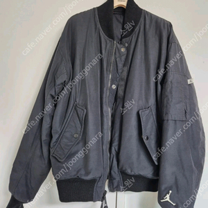 나이키 조던 봄버 점퍼 팝니다