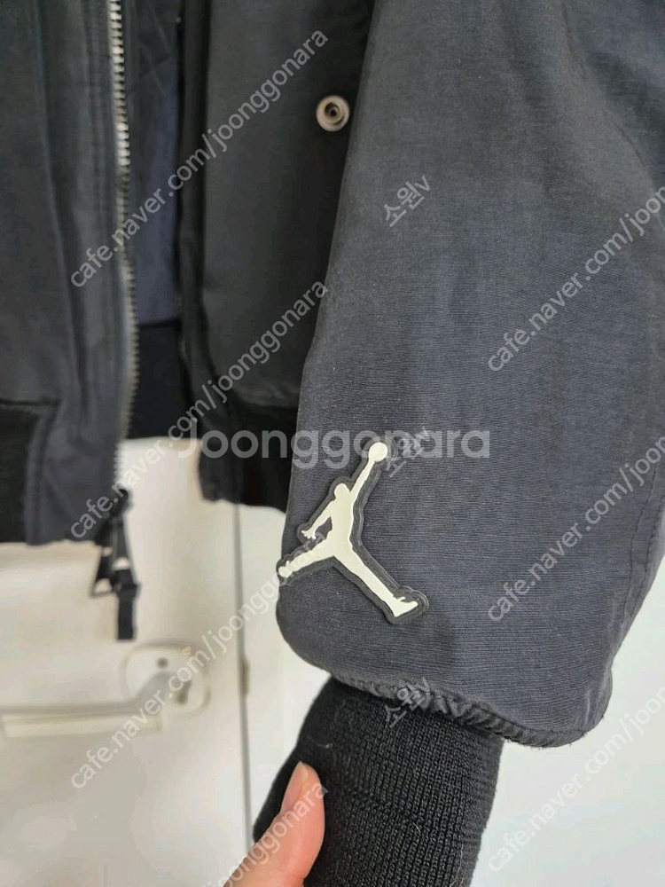 나이키 조던 봄버 점퍼 팝니다--2