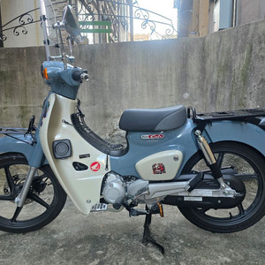 슈퍼커브 24년식. 신차급