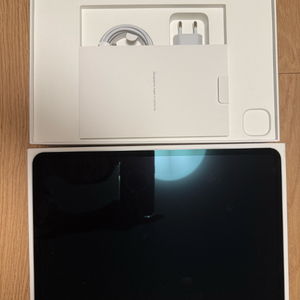 (s급/충전18회) 아이패드 프로 m4 13 256 wifi 팝니다