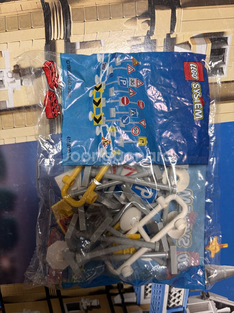 레고10255어셈블리,21318트리하우스,타인브릿지,9348에듀케이션,8401시티피규어,6427도로표지판판매--3