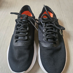 라코스테 여성 운동화 220사이즈 (220~225)