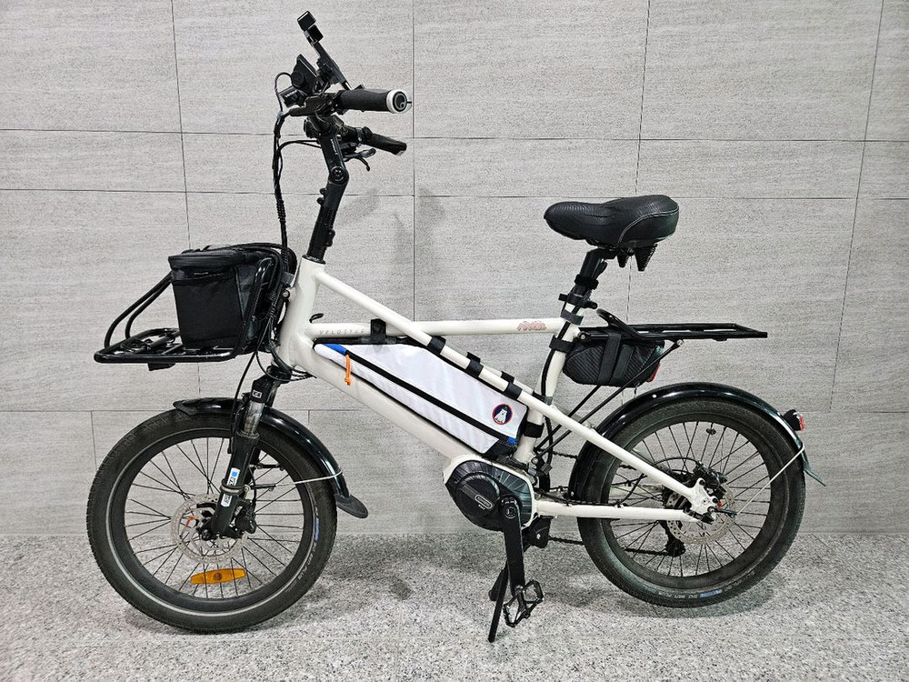 벨로스타 아크틱 34ah 전기자전거 팝니다.(정품 안장 배터리2개 포함 이미지