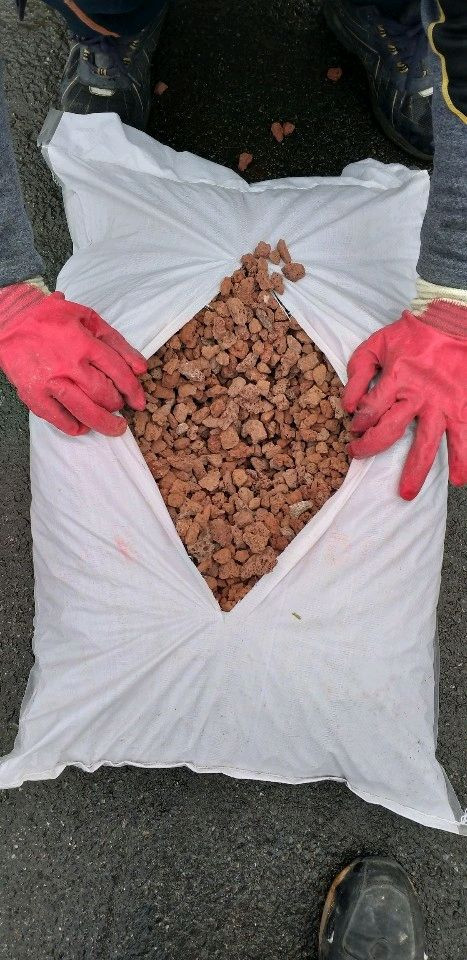 송이석 적색/흑색 10-20mm 1톤--2