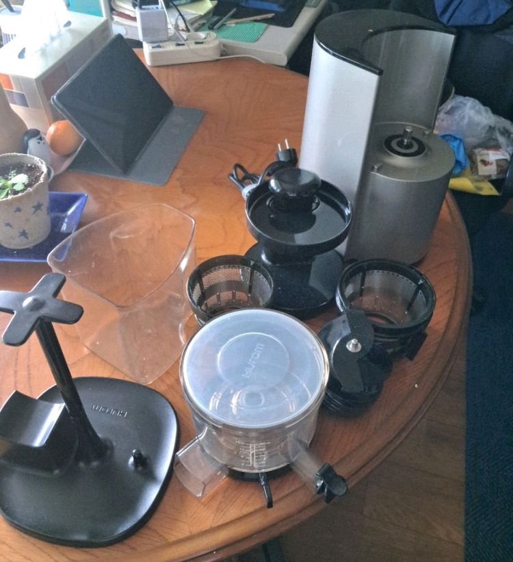 휴롬 녹즙기/착즙기/주스쥬서기--4