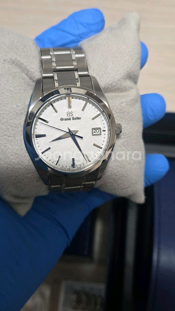 (급매 최종인하)그랜드세이코 쿼츠 눈송이 SBGX355--1