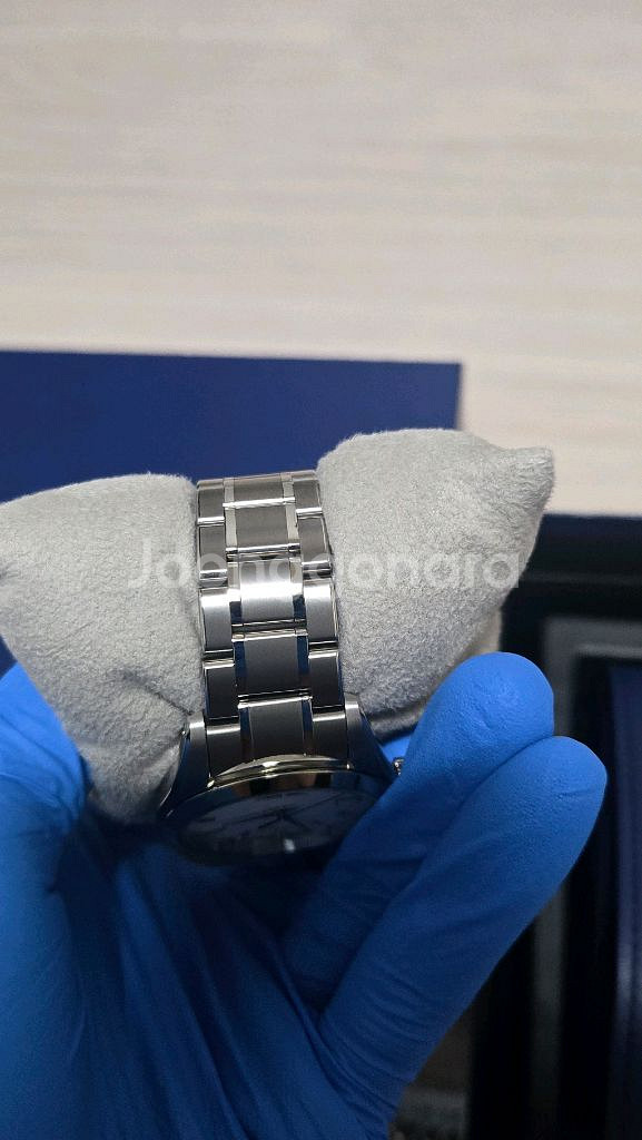 (급매 최종인하)그랜드세이코 쿼츠 눈송이 SBGX355--5