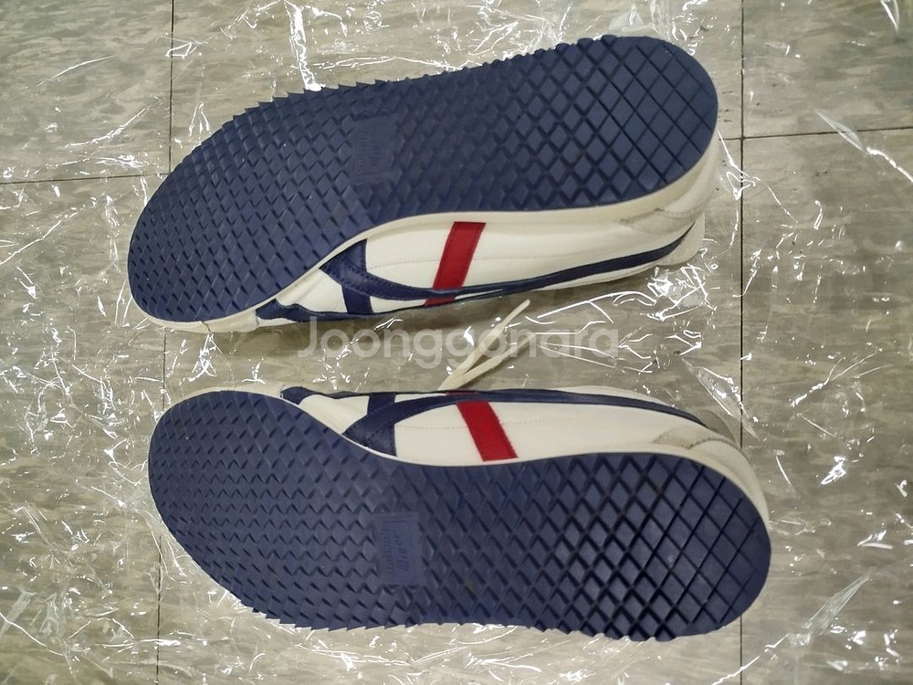 오니츠카 타이거(사이즈 270) 운동화 팝니다.--2