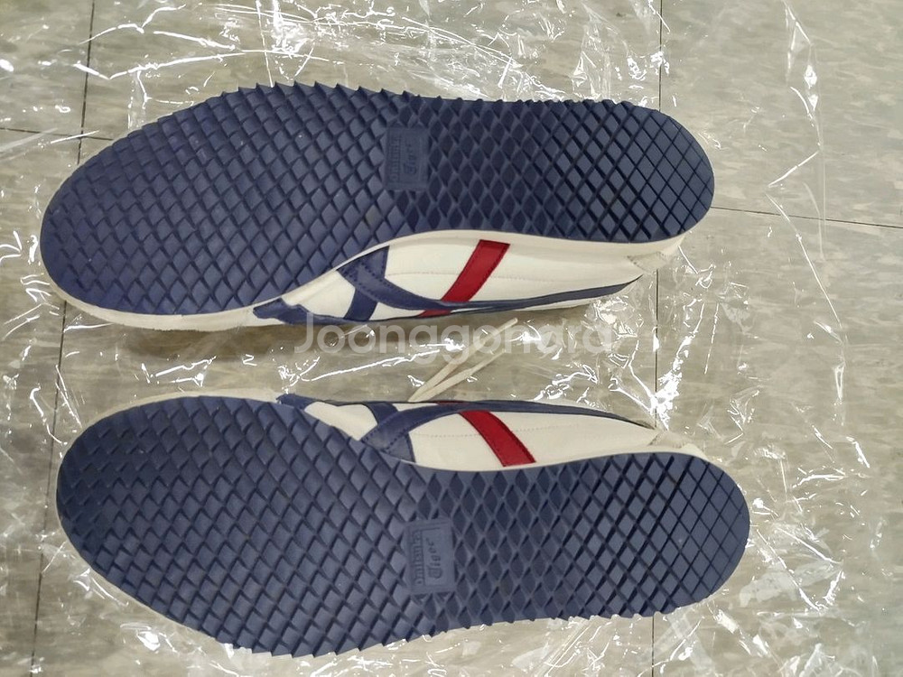 오니츠카 타이거(사이즈 270) 운동화 팝니다.--6