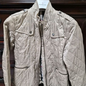 버버리 여아 퀼팅자켓 이미지