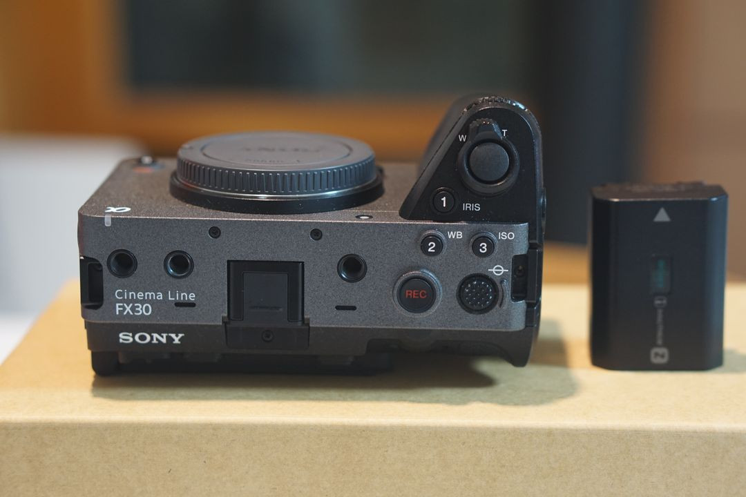 소니 FX30 미러리스 카메라 이미지