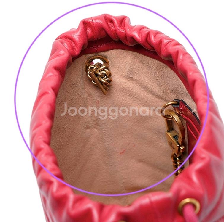 구찌 레드 카프스킨 마틀라세 GG 마몬트 미니 버킷백--5