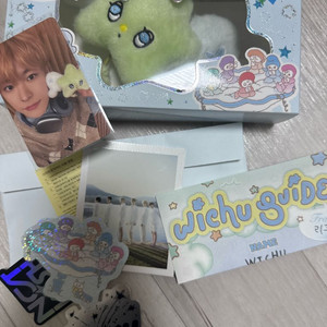 NCT위시 위츄 개봉 위츄 유우시 포카 가이드 리쿠 이미지