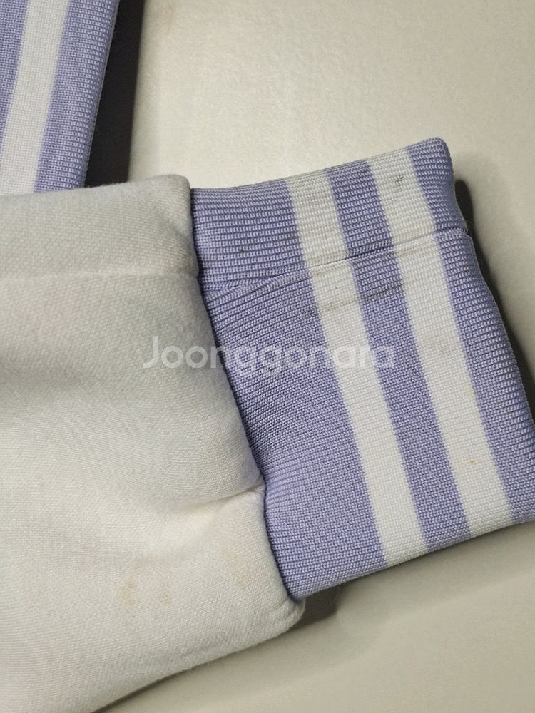 더데이걸 쿠로미 크롭 바시티자켓 160사이즈--5