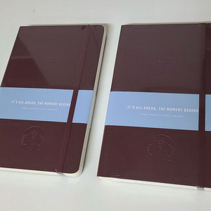 스타벅스 프리퀀시 다이어리 버건디 색상